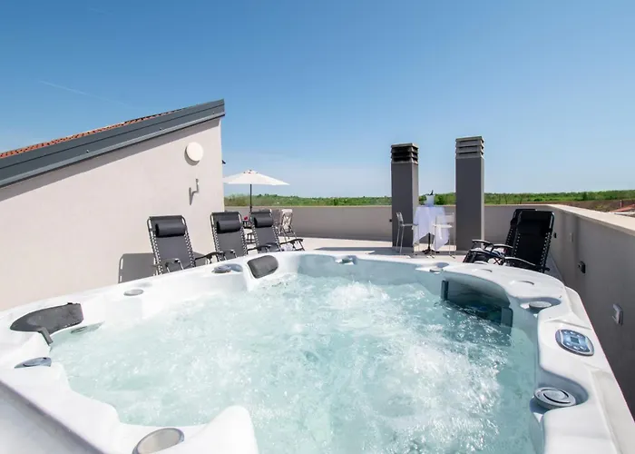 Villa Ivana Mit Jacuzzi In Pula,istrien - By Istrabook Pula