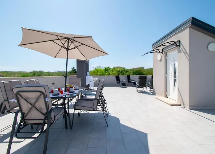Villa Ivana Mit Jacuzzi In Pula,istrien - By Istrabook Pula
