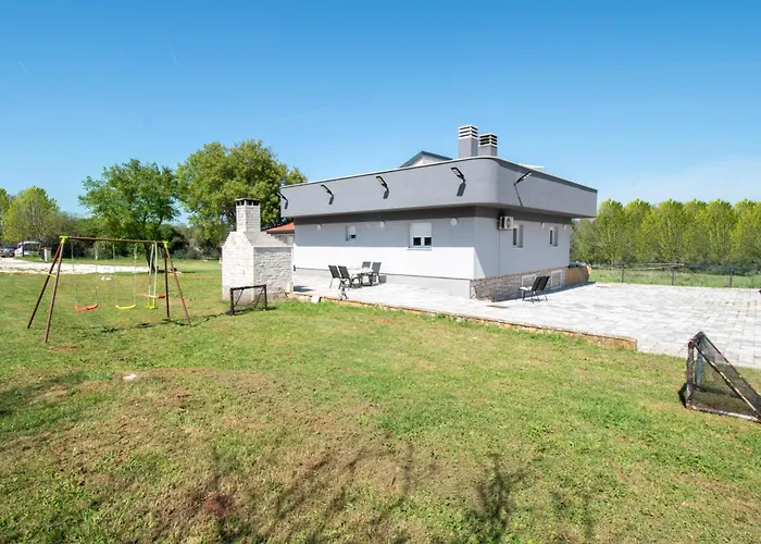 Villa Ivana Mit Jacuzzi In Pula,istrien - By Istrabook Pula